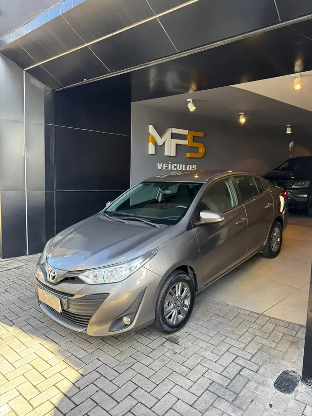 Carro Toyota Yaris Sedan 2020 1.5 XL Plus Tech CVT (Flex)