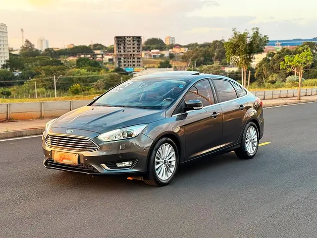 Carro Ford Focus Hatch 2019 Titanium Plus 2.0 PowerShift