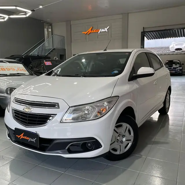 Carro Chevrolet Onix 2013 1.0 LT SPE/4
