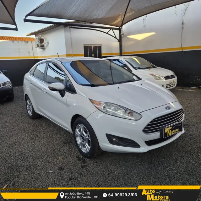 Carro Ford New Fiesta Sedan 2015 1.6 SE PowerShift (Flex)