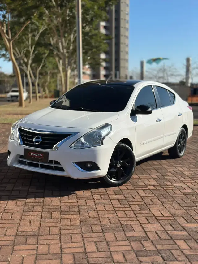 Carro Nissan Versa 2017 1.6 16V SL FlexStart (Flex)