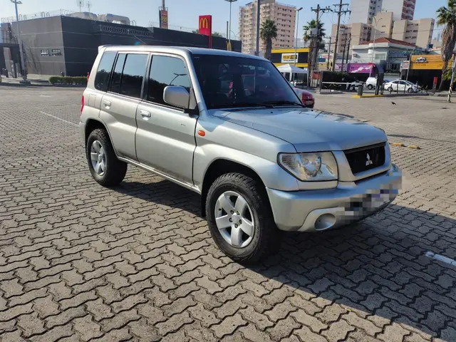 Carro Mitsubishi Pajero TR4 2.0 Blind. 16V 131cv 4x4 Aut.
