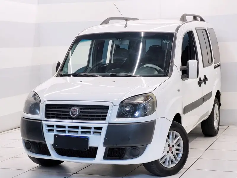 Fiat Doblò Essence 1.8 7L (Flex)