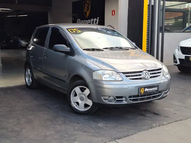 Carro Volkswagen Fox 2005 Plus 1.6 8V (Flex)