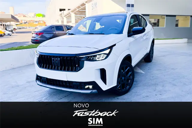 Carro Fiat Fastback 2026 Turbo 200