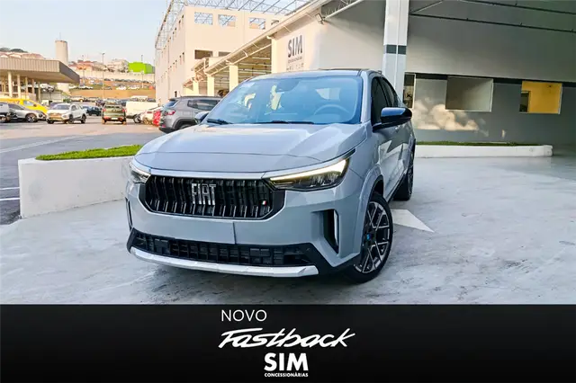 Carro Fiat Fastback 2026 Turbo 200