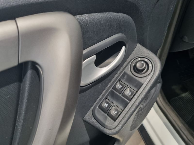 Duster Oroch 1.6 16V SCe Expression (Flex)