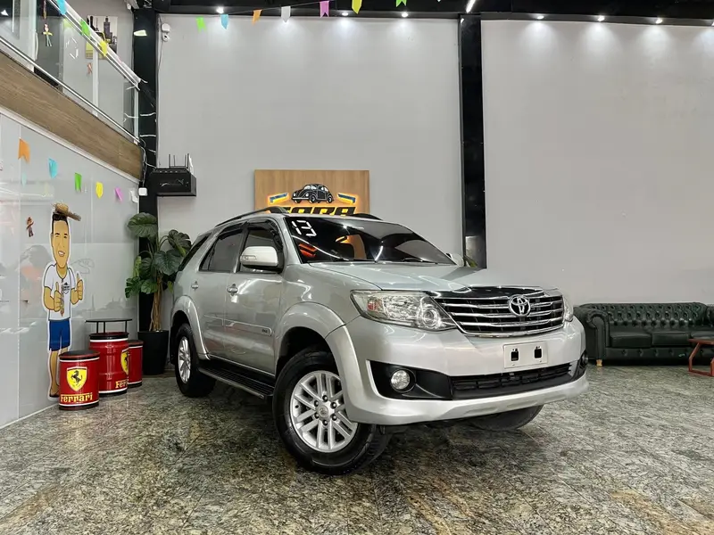 Toyota Hilux SW4 SR 2.7 4X2 (Aut)