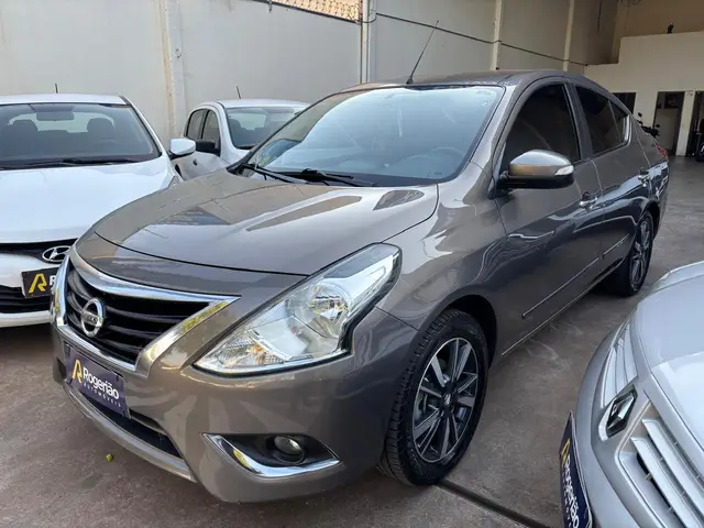 Carro Nissan Versa 2018 1.6 16V Unique CVT (Flex)