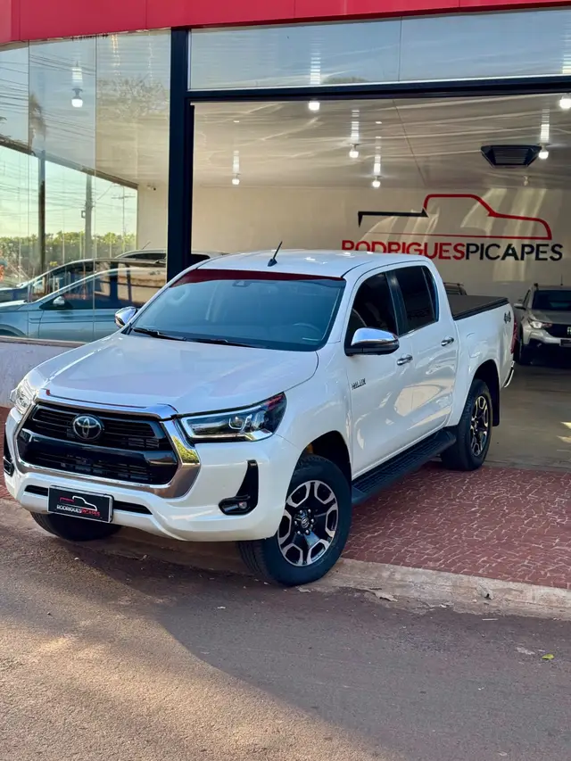 Carro Toyota Hilux Cabine Dupla 2022 SRX 2.8 TDI CD 4x4 (Aut)