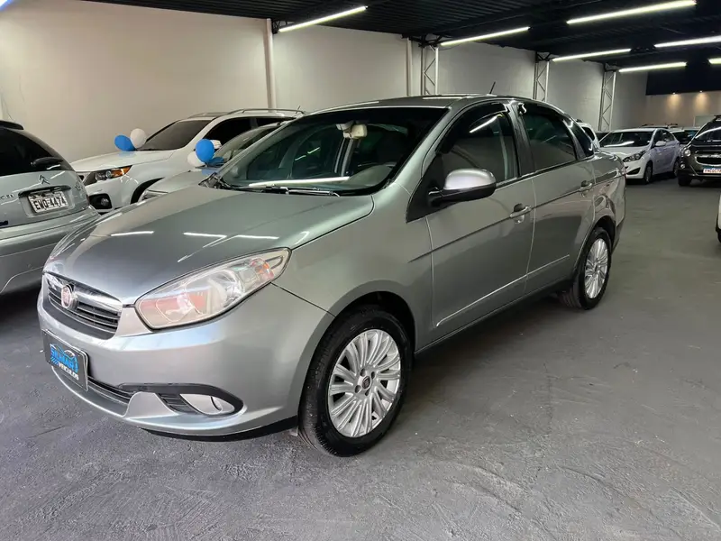 Fiat Grand Siena Essence 1.6 16V (Flex)