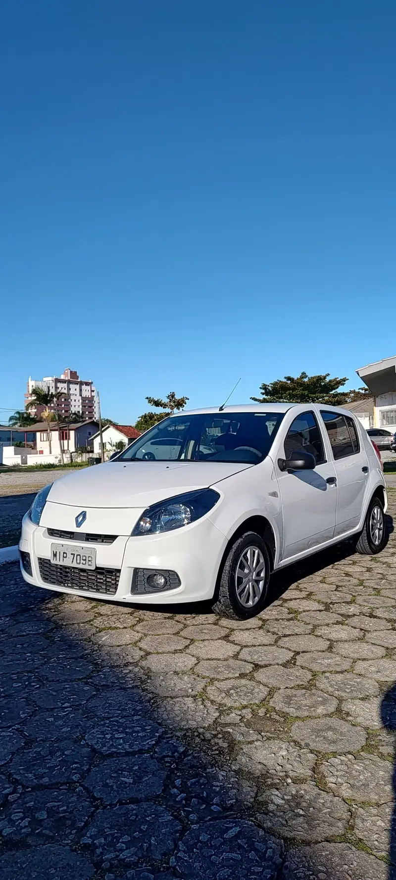 Renault Sandero Authentique 1.0 16V (flex)