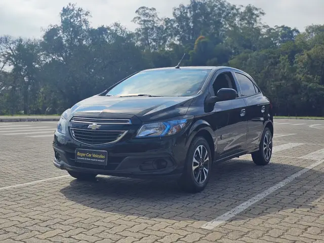 Carro Chevrolet Onix 2015 1.4 LT SPE/4
