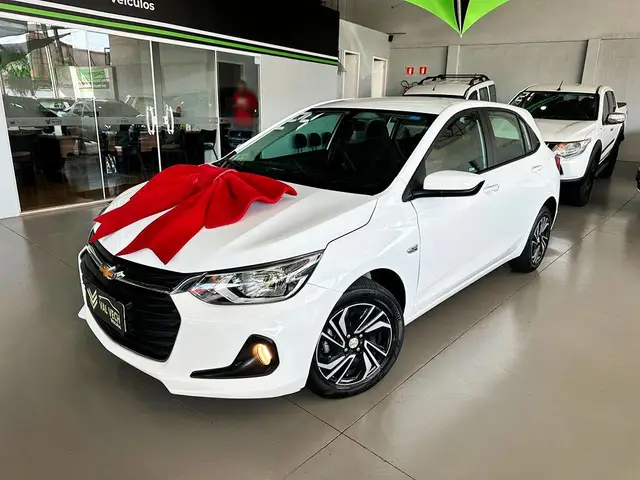 Carro Chevrolet Onix 2024 LT 1.0