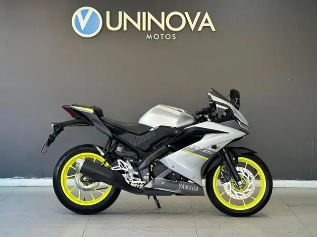 Moto Yamaha YZF R15 2024 ABS