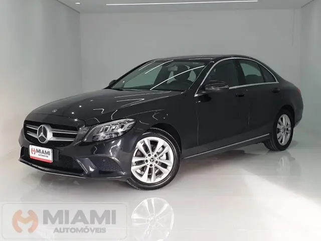 Carro Mercedes-Benz C 180  2020 Avantgarde 1.6 CGI Gasolina (Aut)