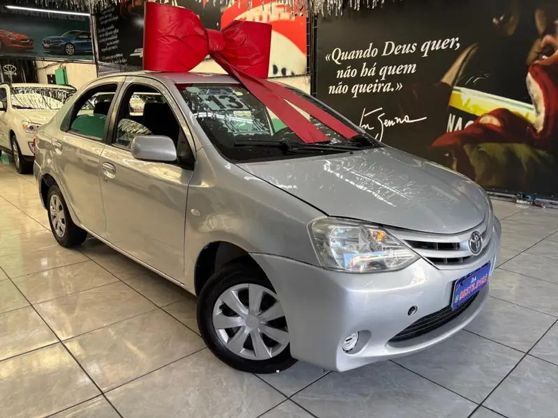 Toyota Etios Sedan XS 1.5 (Flex)