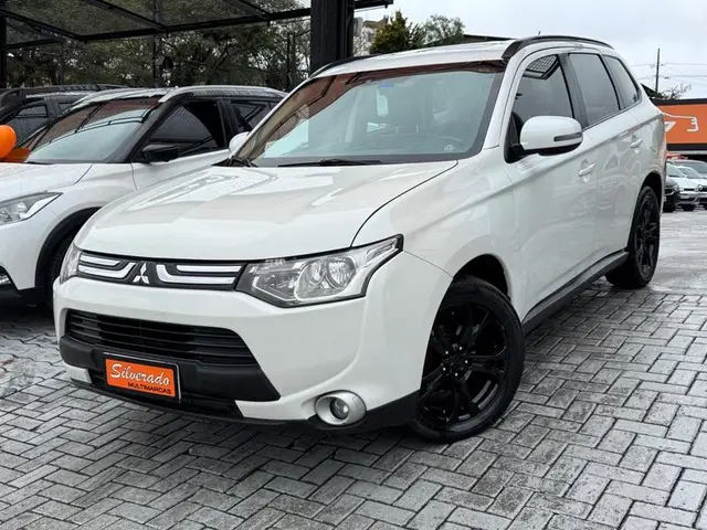 Carro Mitsubishi Outlander 2014 2.0 16V 4x4 Aut. (Híbrido)
