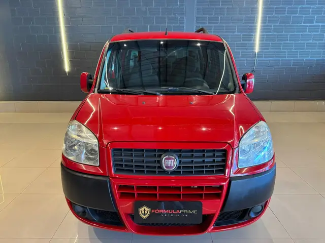 Carro Fiat Doblò 2014 Essence 1.8 16V (Flex)