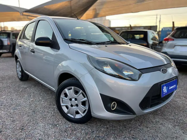 Carro Ford Fiesta Hatch 2011 1.0 (Flex)
