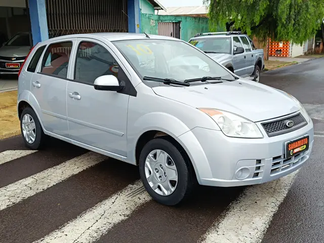 Carro Ford Fiesta Hatch 2010 1.0 (Flex)