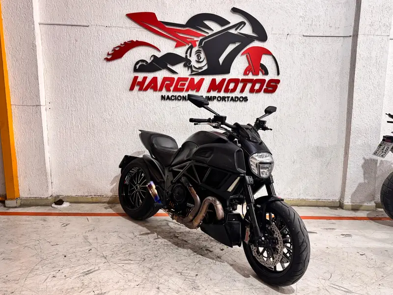 Ducati Diavel 1198 Dark