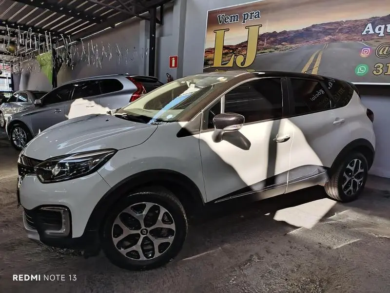 Renault Captur Intense 1.6 16v SCe CVT (Flex)