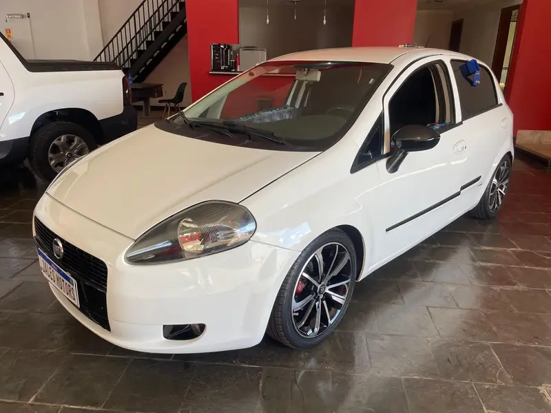 Fiat Punto Essence 1.6 16V (Flex)