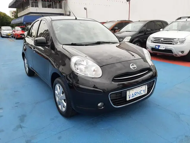 Carro Nissan March 2014 1.6 16V SV (Flex)