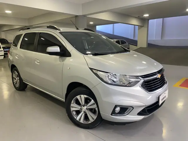 Carro Chevrolet Spin 2023 Premier 1.8 (Aut.)