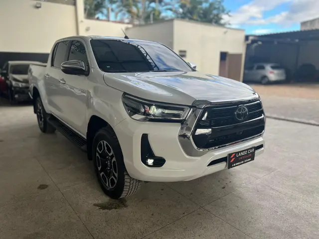 Carro Toyota Hilux Cabine Dupla 2024 SRX 4x4 2.8 Diesel