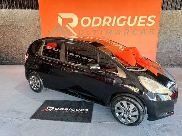 Carro Honda Fit 2014 DX 1.4 (Flex)