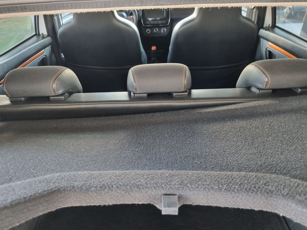 Kwid Outsider 1.0