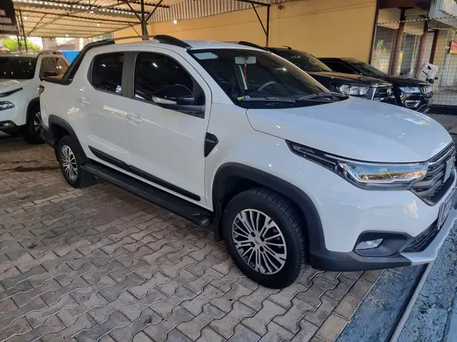 Carro Fiat Strada 2023 Ranch 1.3 Flex 8V CD Aut.