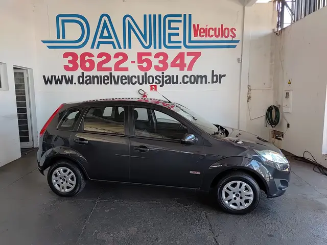 Carro Ford Fiesta Hatch 2013 SE Rocam 1.6 (Flex)