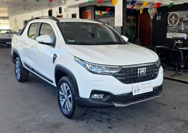 Carro Fiat Strada 2023 Volcano 1.3 CD (Flex)