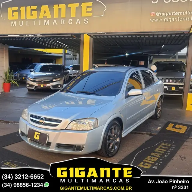 Carro Chevrolet Astra Sedan 2011 Advantage 2.0 (Flex)
