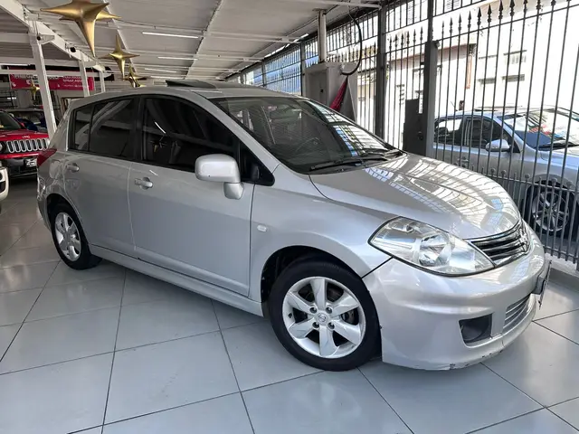 Carro Nissan Tiida 2012 SL 1.8 (flex) (aut)