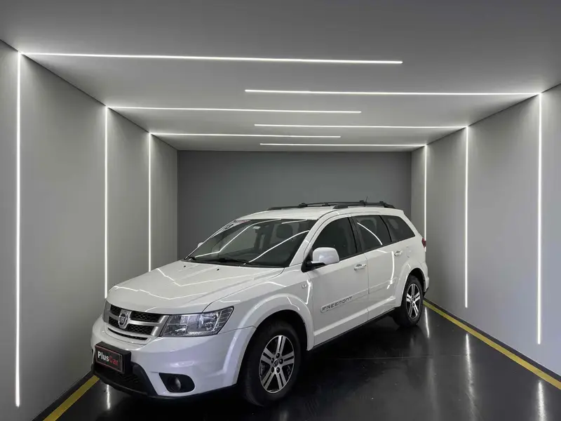 Fiat Freemont 2.4 16V Precision (Aut)