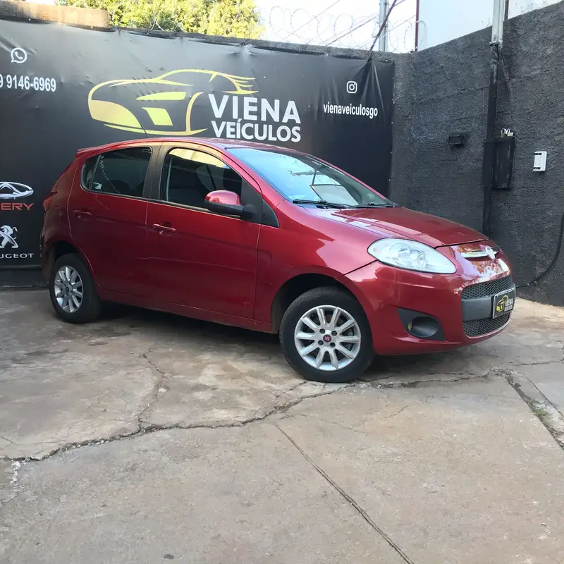 Fiat Palio Attractive 1.0 8V (Flex)