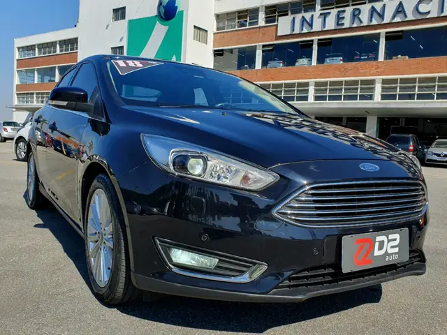 Carro Ford Focus Hatch 2018 Titanium Plus 2.0 PowerShift