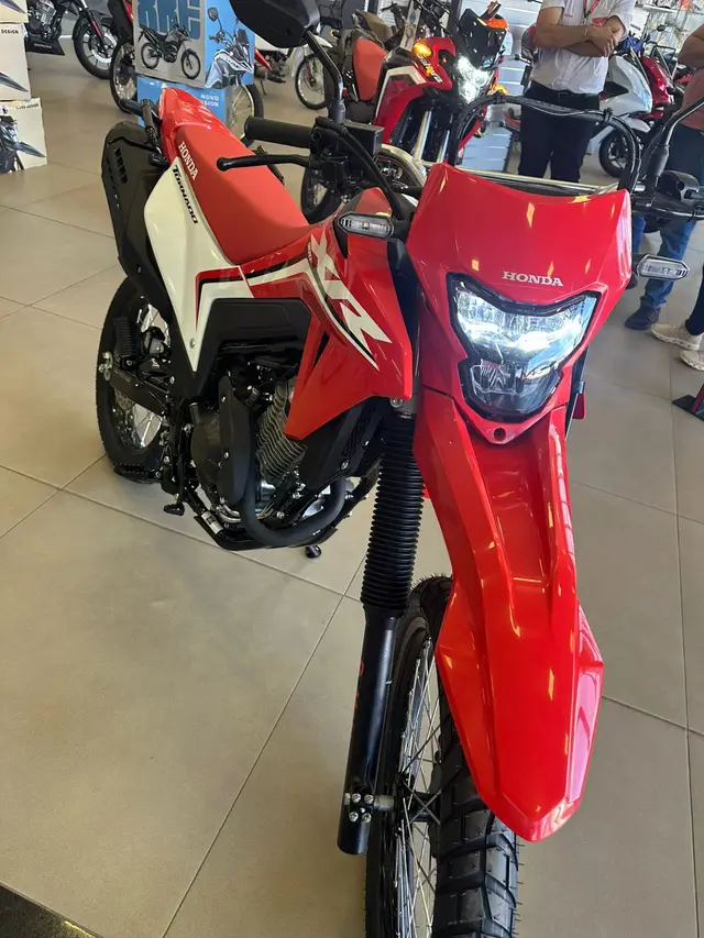 Moto Honda XR 300L 2025 Tornado