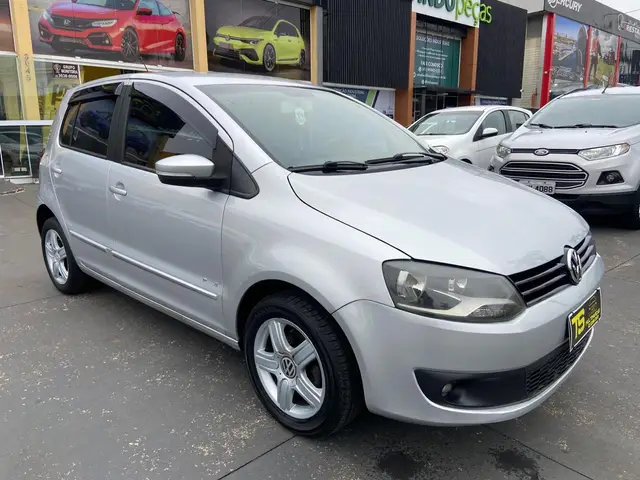 Carro Volkswagen Fox 2010 1.6 8V I-Motion (Flex)