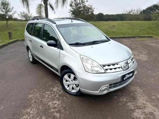 Carro Nissan Grand Livina 2012 S 1.8 16V (flex)