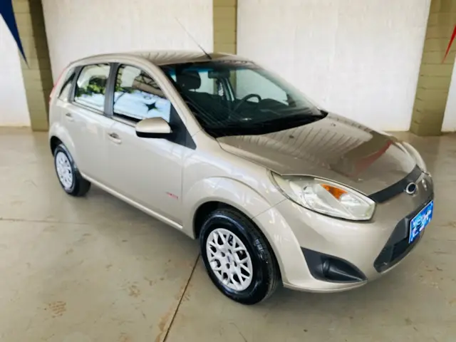 Carro Ford Fiesta Hatch 2013 SE Rocam 1.6 (Flex)