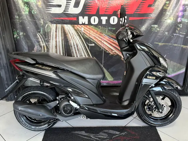 Moto Yamaha Fluo 2024 ABS