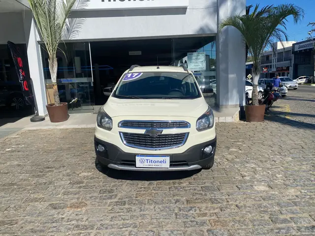 Carro Chevrolet Spin 2017 Activ 1.8 (Flex) (Aut)