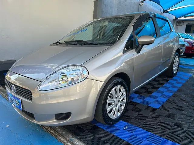 Carro Fiat Punto 2011 Attractive 1.4 (Flex)