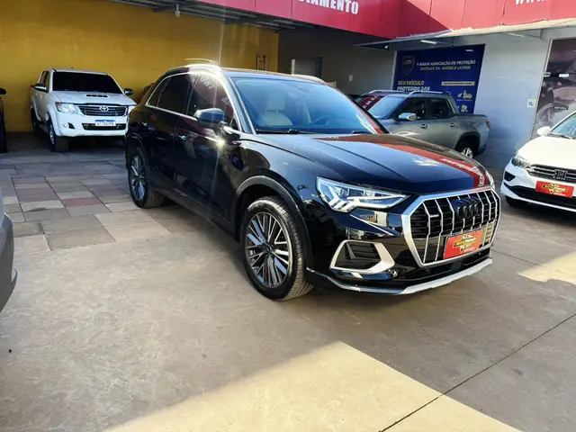 Carro Audi Q3 2024 Performance Black 2.0
