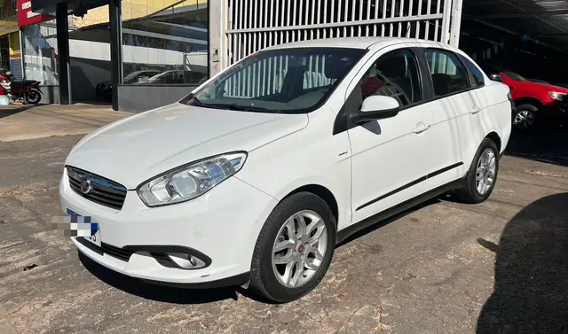 Carro Fiat Grand Siena 2015 Essence 1.6 16V Dualogic (Flex)